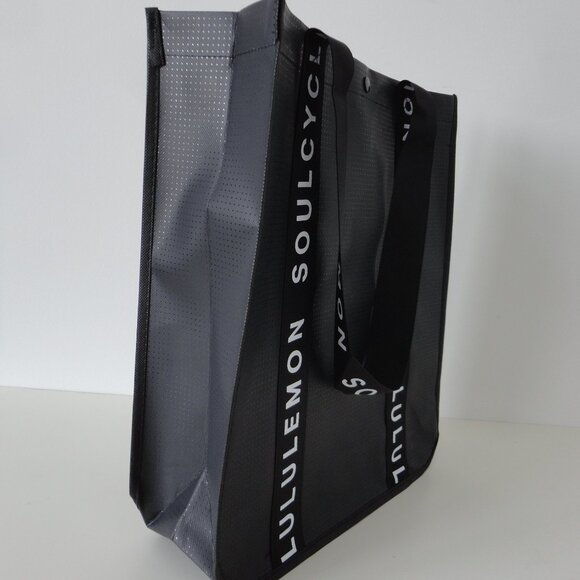 New LULULEMON Black SOULCYCLE Reflective Reusable Shopping Gym Lunch Bag Large - Picture 3 of 3